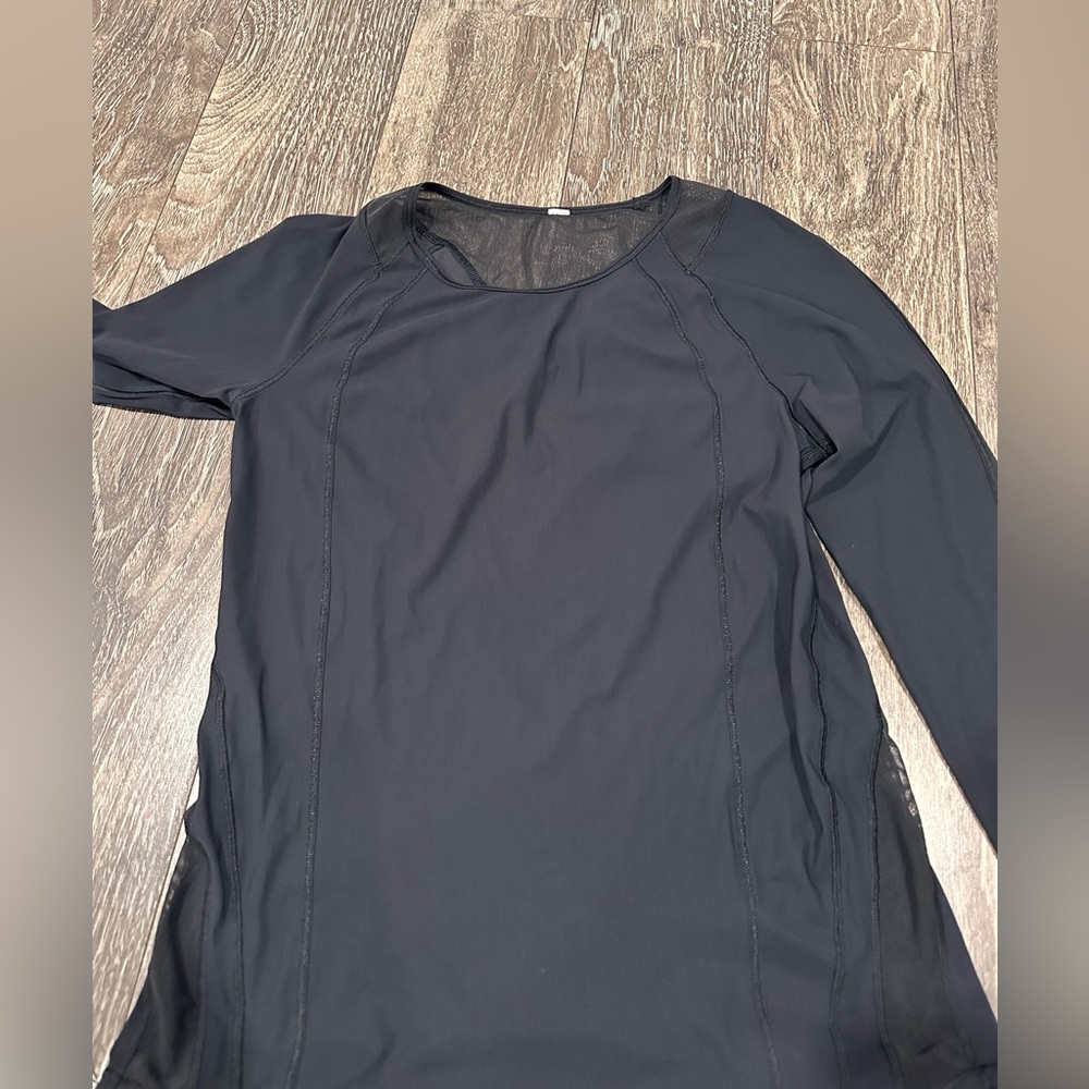 Lululemon long sleeve black shirt